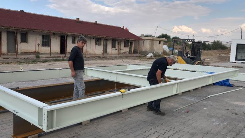 bina, a��k hava, g�k, zemin i�eren bir resim

A��klama otomatik olarak olu�turuldu