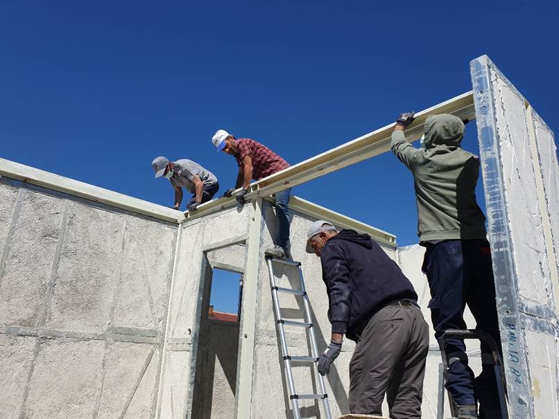 g�k, a��k hava, ki�i i�eren bir resim

A��klama otomatik olarak olu�turuldu